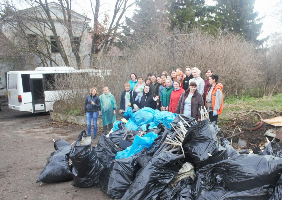 Команда «Воронежского пивзавода» поддержала акцию по раздельному сбору мусора