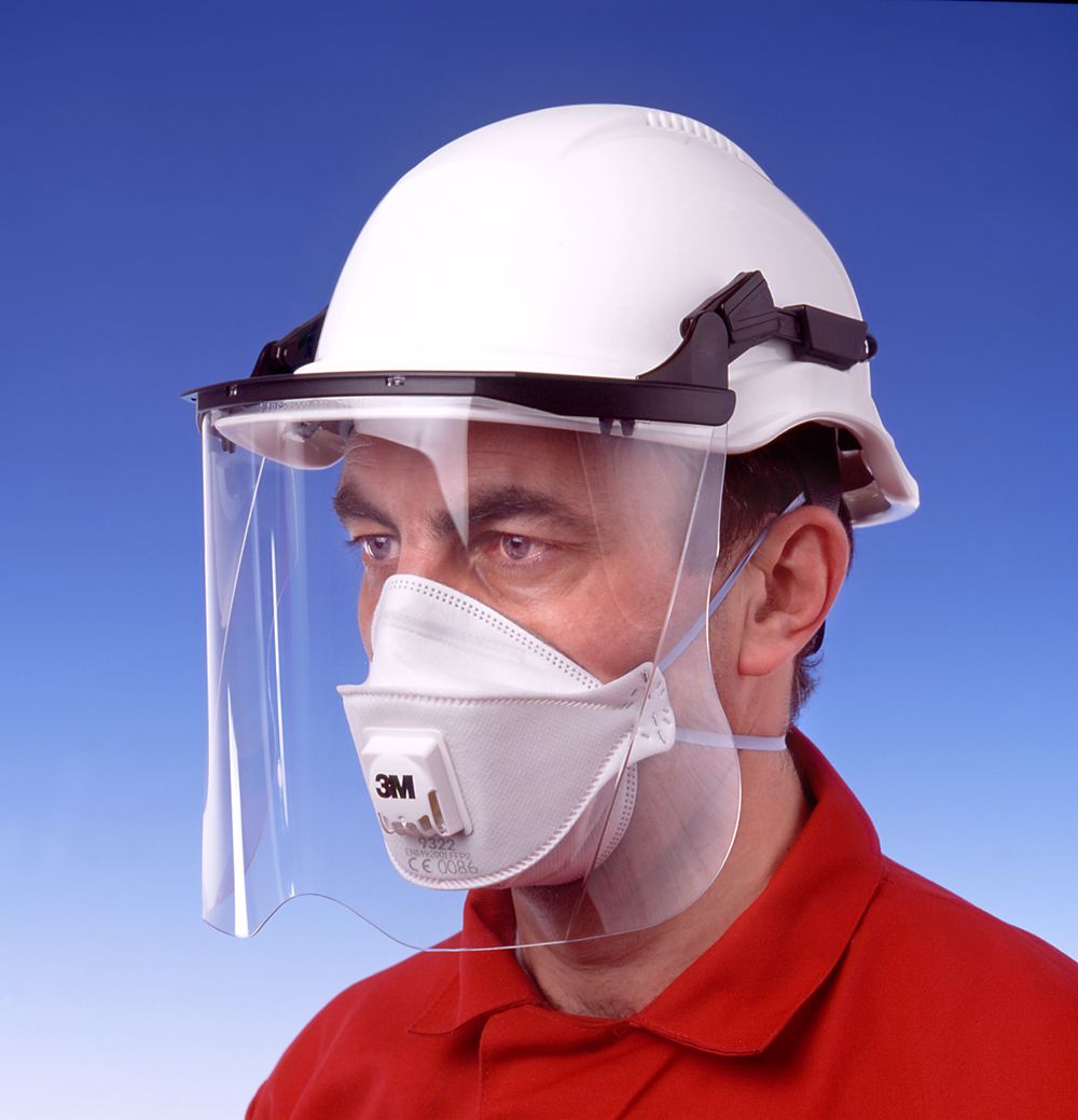 Работников воронежских предприятий обеспечат санитарно-гигиеническими масками