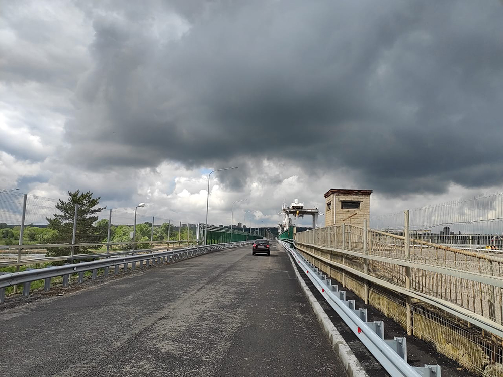 Движение на мосту через водосброс открыто 20 мая