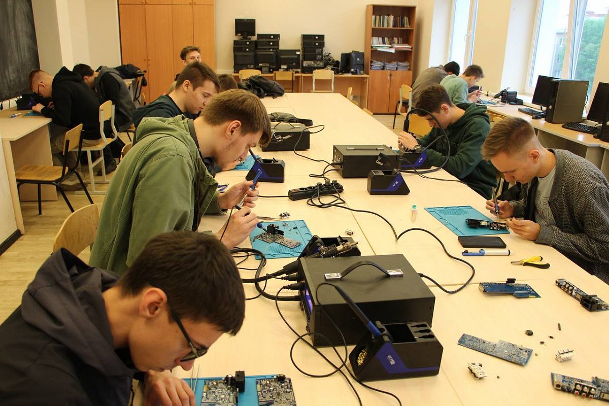 Первичное профессиональное обучение для бойцов студенческих отрядов