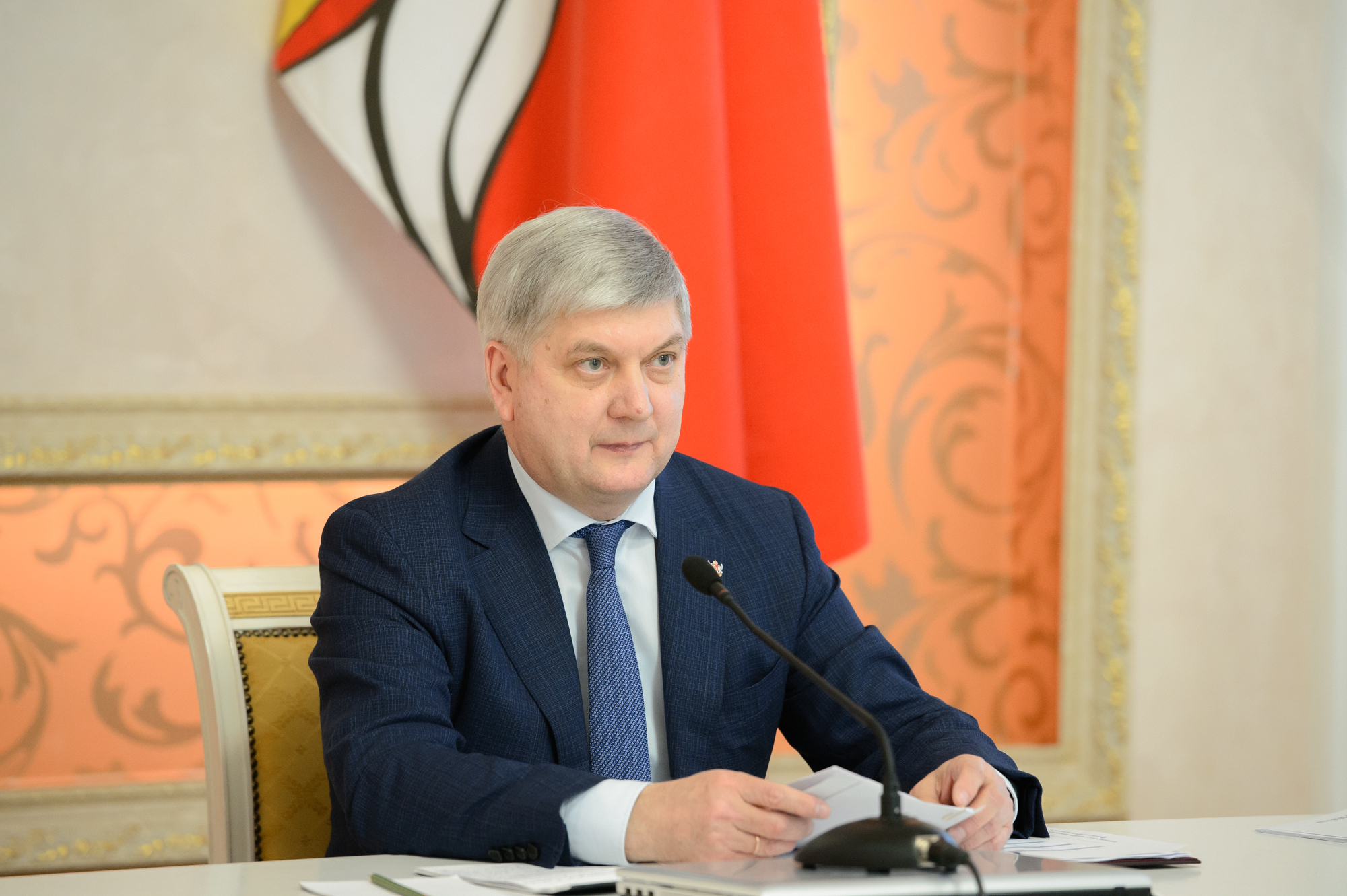 Губернатор поручил увеличить число социальных контрактов в Воронежской области