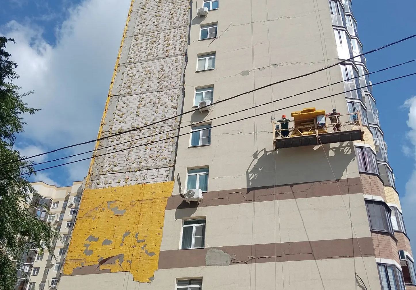  ГК «Развитие» за свой счет устраняет дефекты фасада на Туполева, 27а и готовит иски к подрядчику