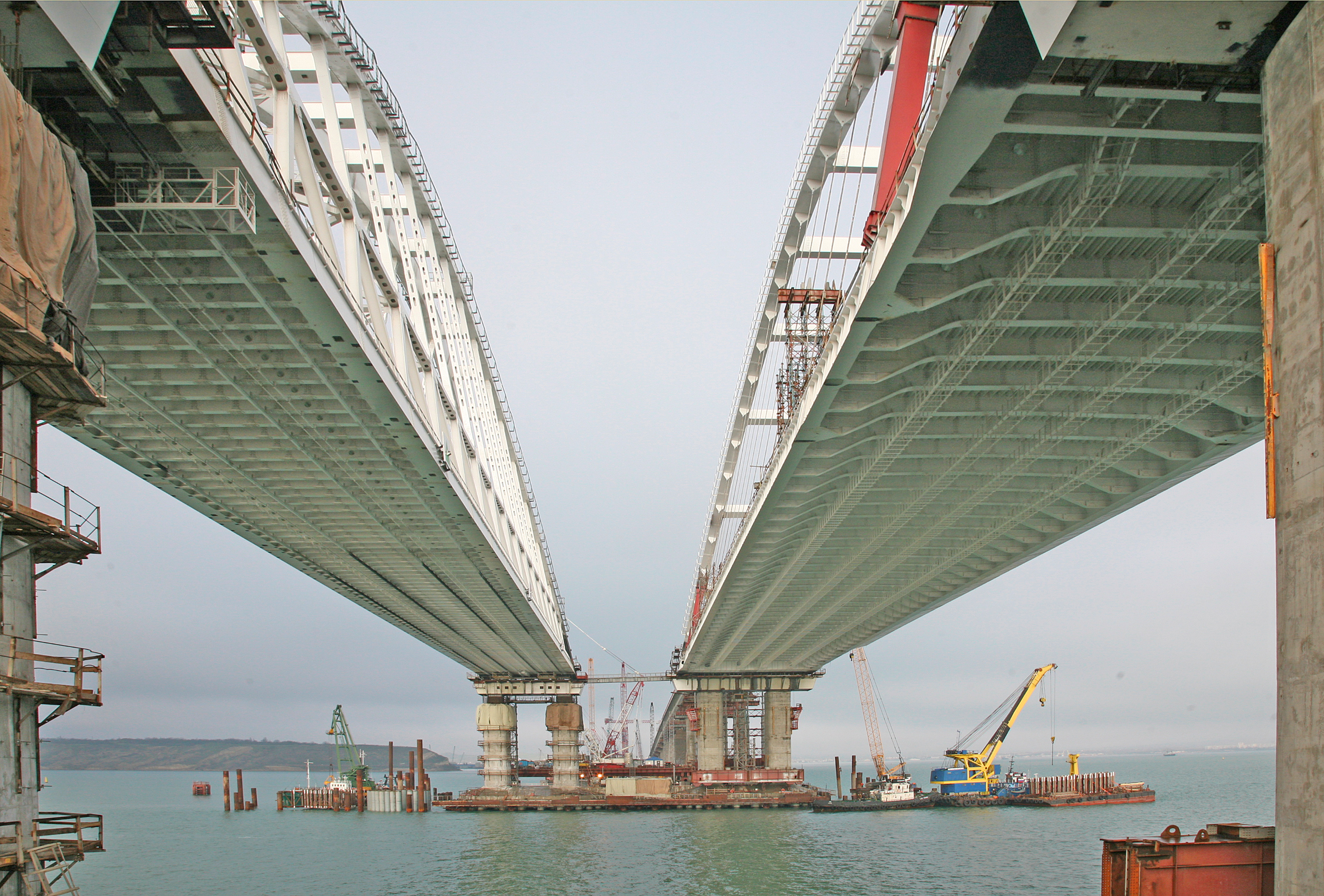 Создатель уникальных мостов