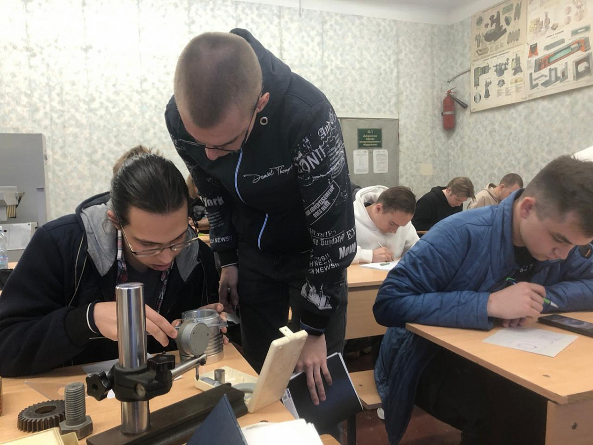 Стройотряды готовятся к трудовому семестру на производстве
