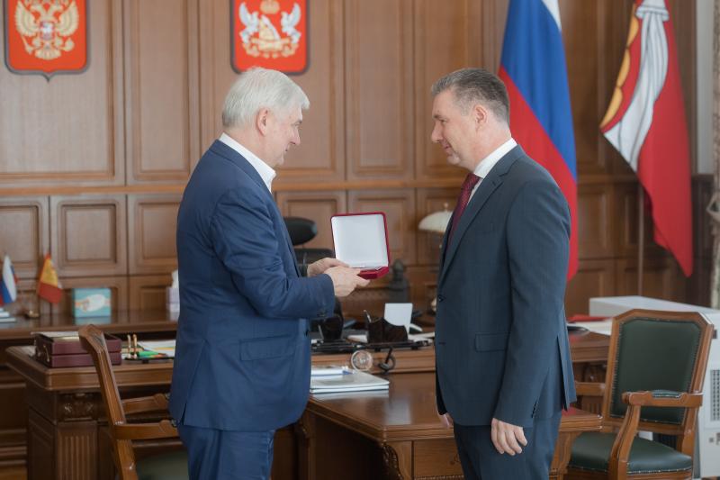 Губернатор поздравил ректора ВГЛТУ с юбилеем