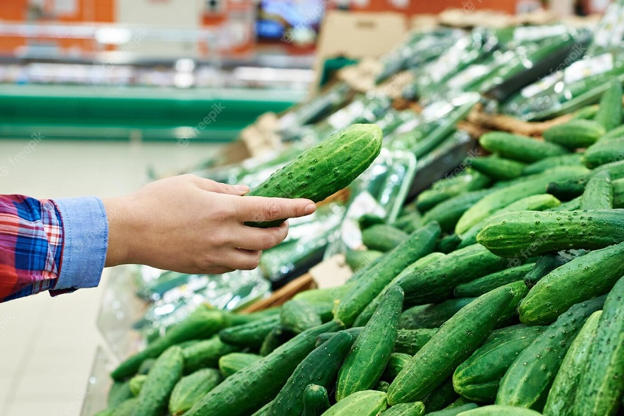 Цена на огурцы растет быстрее стоимости других овощей
