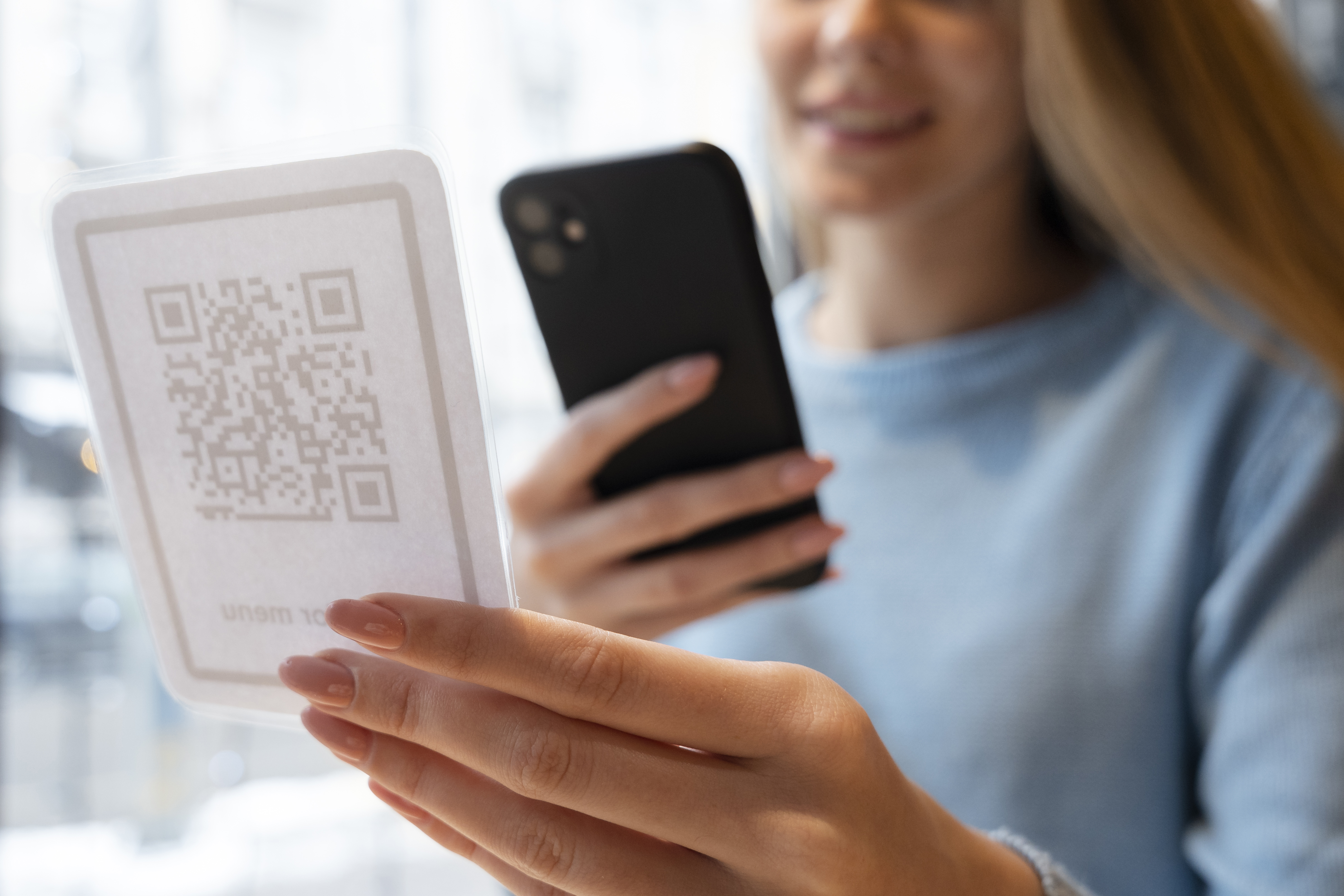 Воронежцы все чаще расплачиваются по QR-коду и биометрии