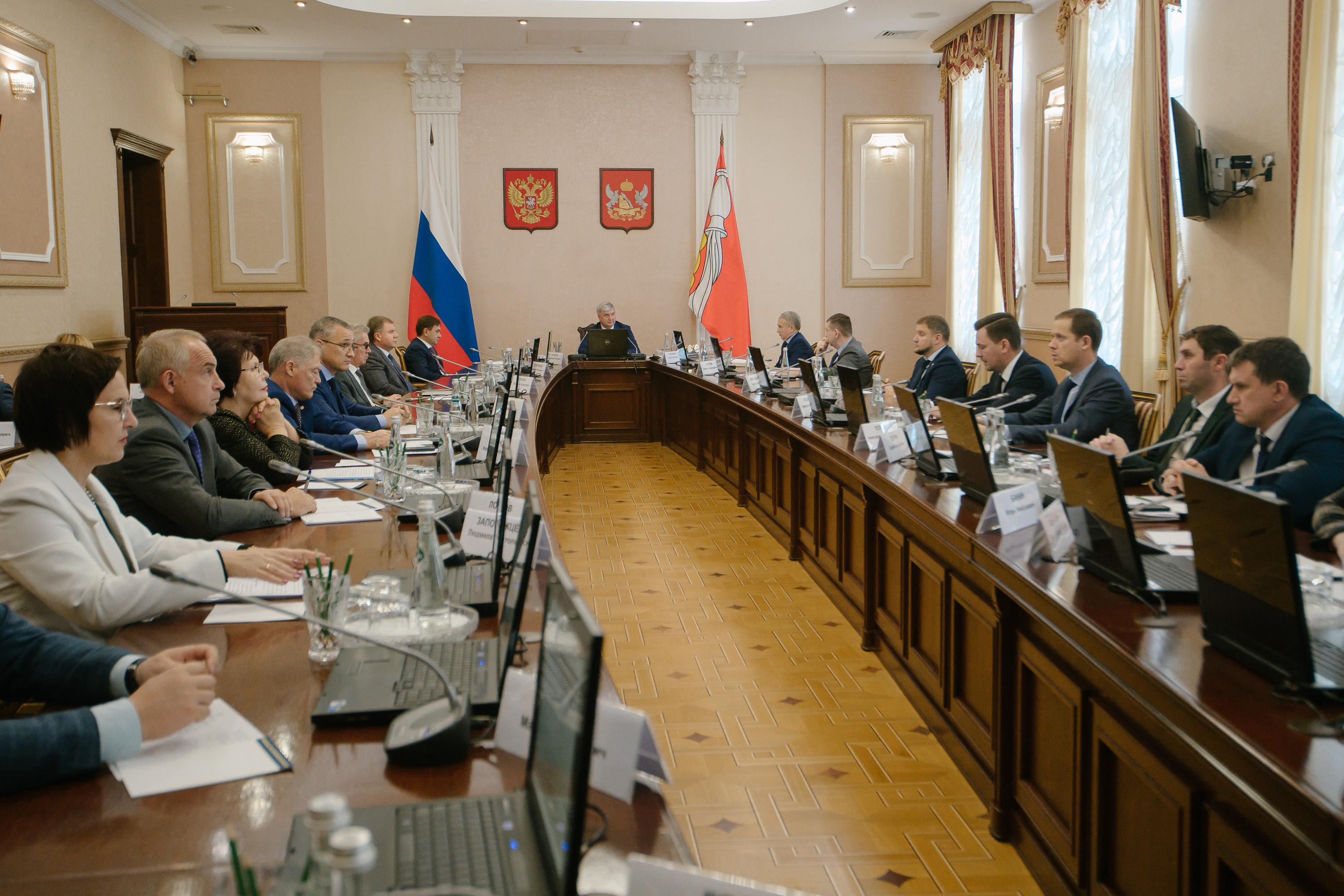 Прогноз социально-экономического развития региона до 2027 обсудили в Правительстве Воронежской области