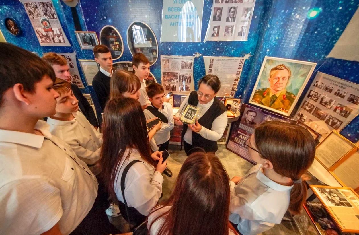 День космонавтики юнармейцы ВАСО встретили в музее