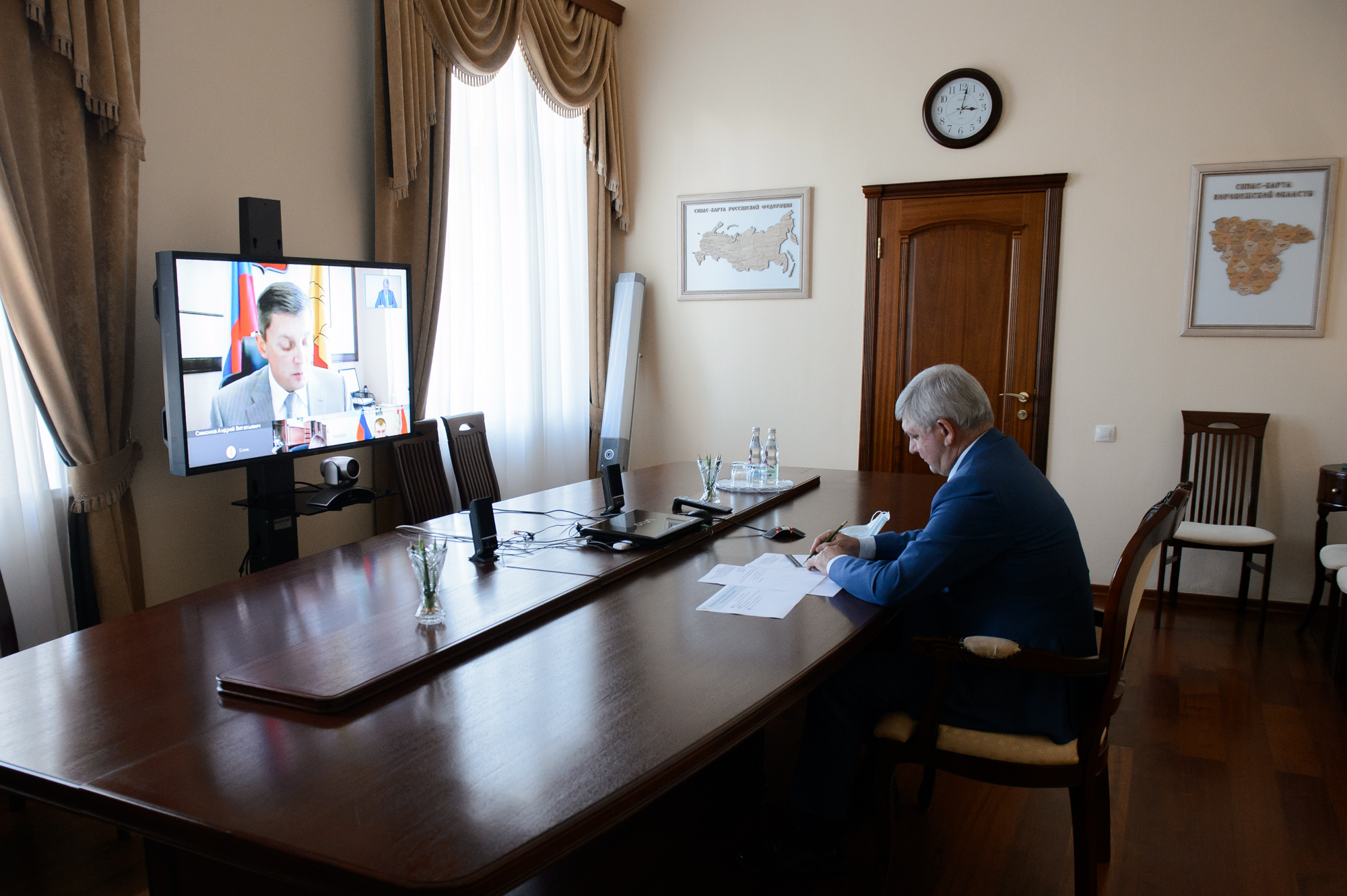 Правительство области поможет бизнесу с получением кредитов под залог имущества