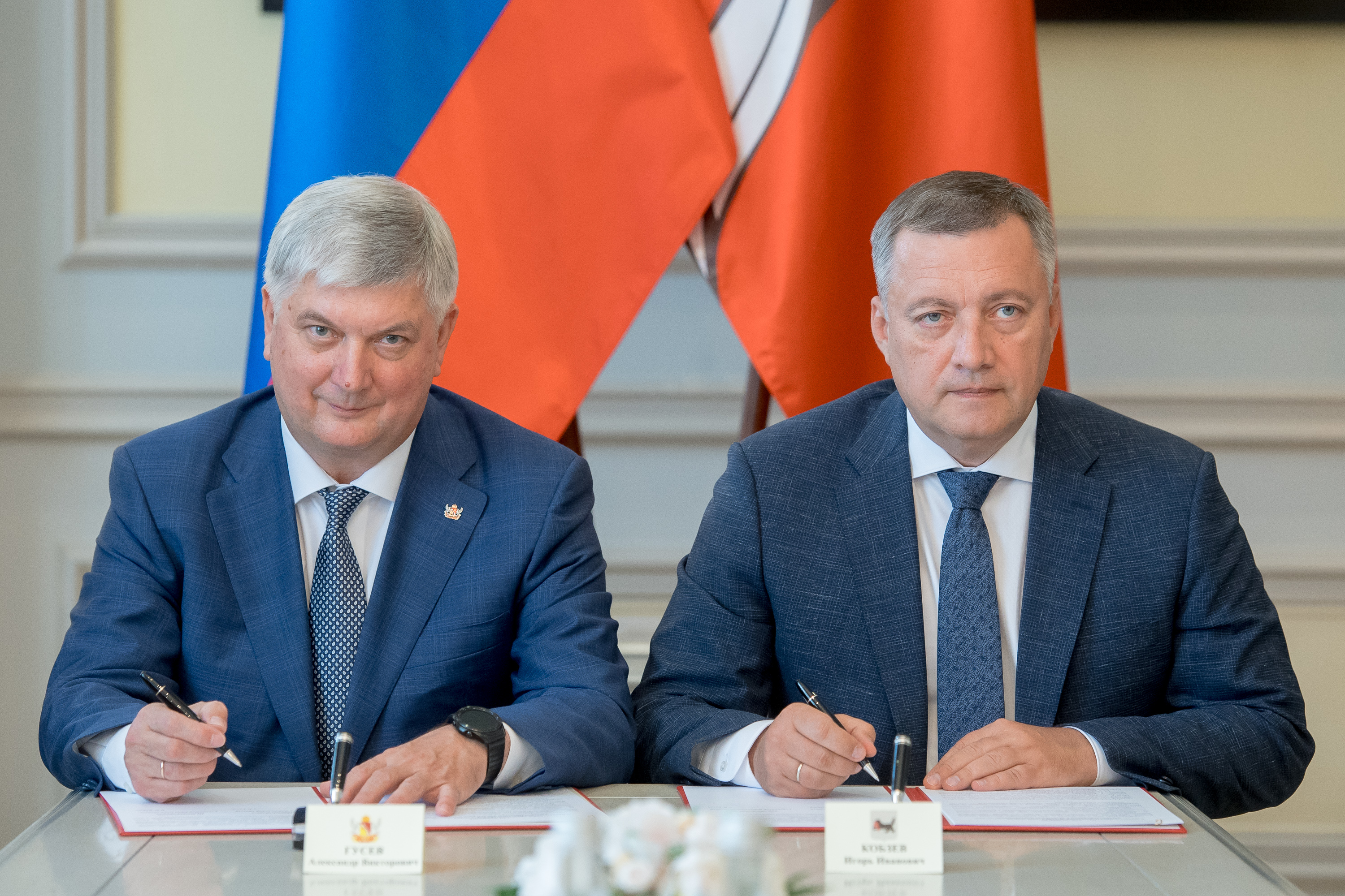 Межрегиональные связи: заключение договора между Воронежской и Иркутской областями