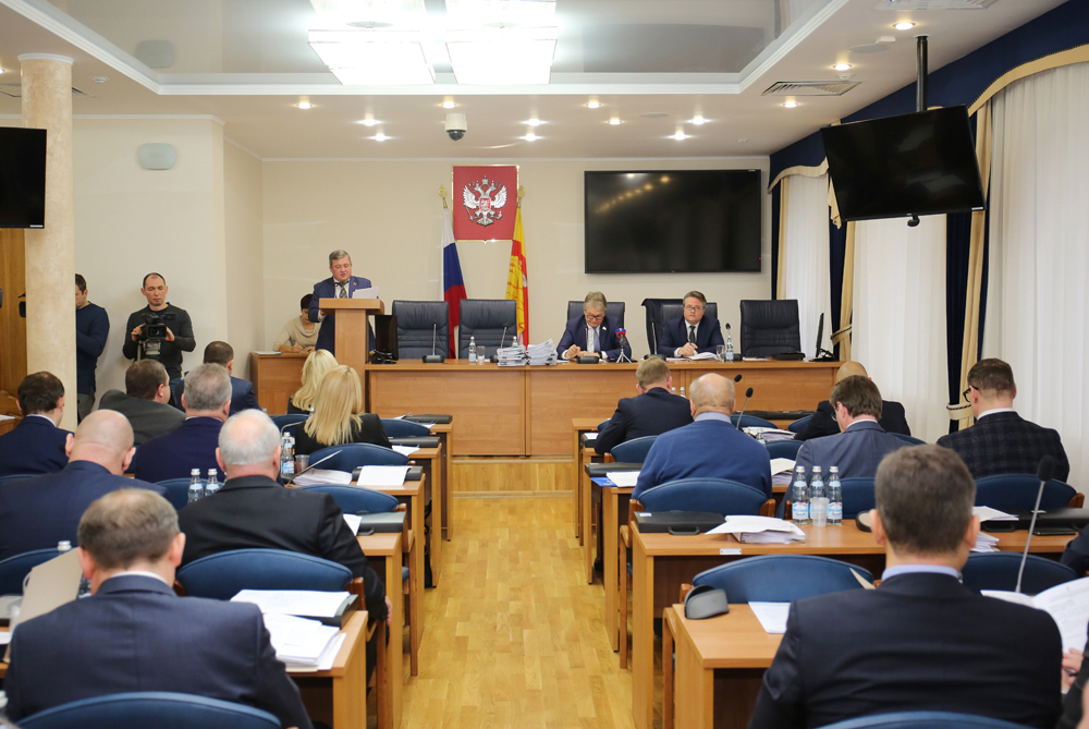 На заседании городской Думы депутаты приняли представленный мэрией бюджет Воронежа на 2020 год
