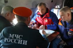 Глава региона и министр МЧС совершили облет подтопленных территорий Воронежской области 